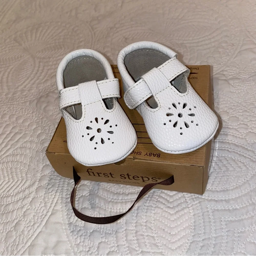 First Steps baby girls white moccasins - Picture 10 of 10